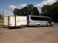 Vorort Bus im Baltikum