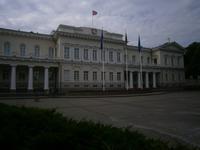 Der Präsidentenpalast von vorn