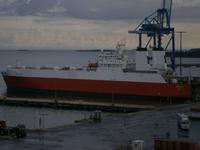 Ein weiteres Schiff im Hafen