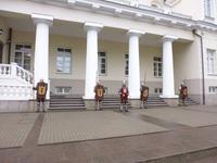 Litauen_Vilnius_Präsidentenpalast_Fahnenapell (2)