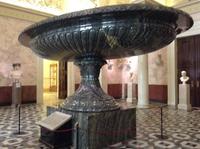prunkvolle Ausstellungsstücke in der Ermitage