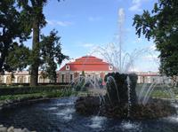 und Springbrunnen