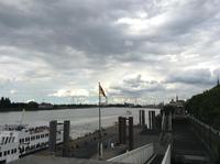 an der Schelde - hinten der Hafen