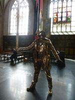 Jan Fabre in der Liebfrauenkathedrale Antwerpen