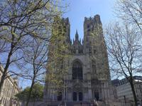 Blick zum Eingangsportal