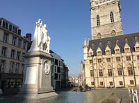 Blick zur alten Tuchhalle