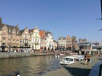 Blick auf alte Gibelhäuser an der Leie