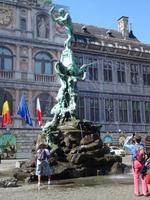 Antwerpen, Brabobrunnen