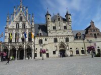 Mechelen, Stadthuis und Lakenhal