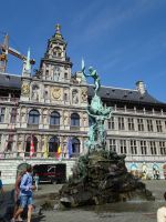 Antwerpen, Grote Markt mit Stadthuis und Brabo-Brunnen