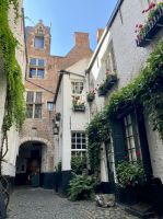 Tag 5 - Innenhof in Antwerpen 
