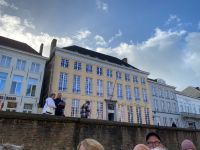 edles Hotel mit Kristallglasfenstern