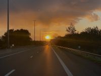 Fahrt in den Sonnenaufgang