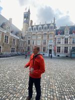 vor dem Gruuthusemuseum