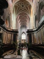 Weg aus der Kathedrale