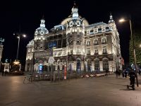 Antwerpen-Centraal bei Nacht...