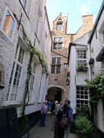 Auch enge Gassen und Hinterhöfe finden sich in der Antwerpener Altstadt