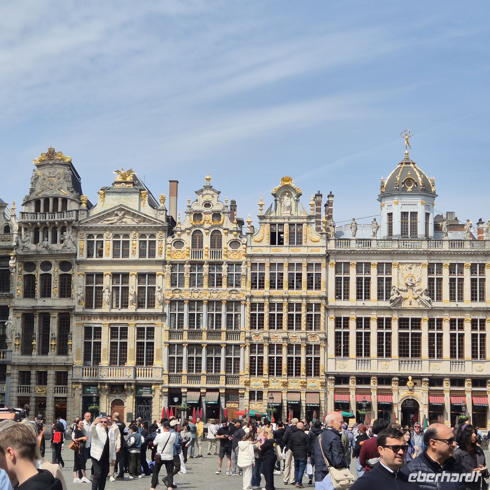 &copy;  (Eberhardt TRAVEL)