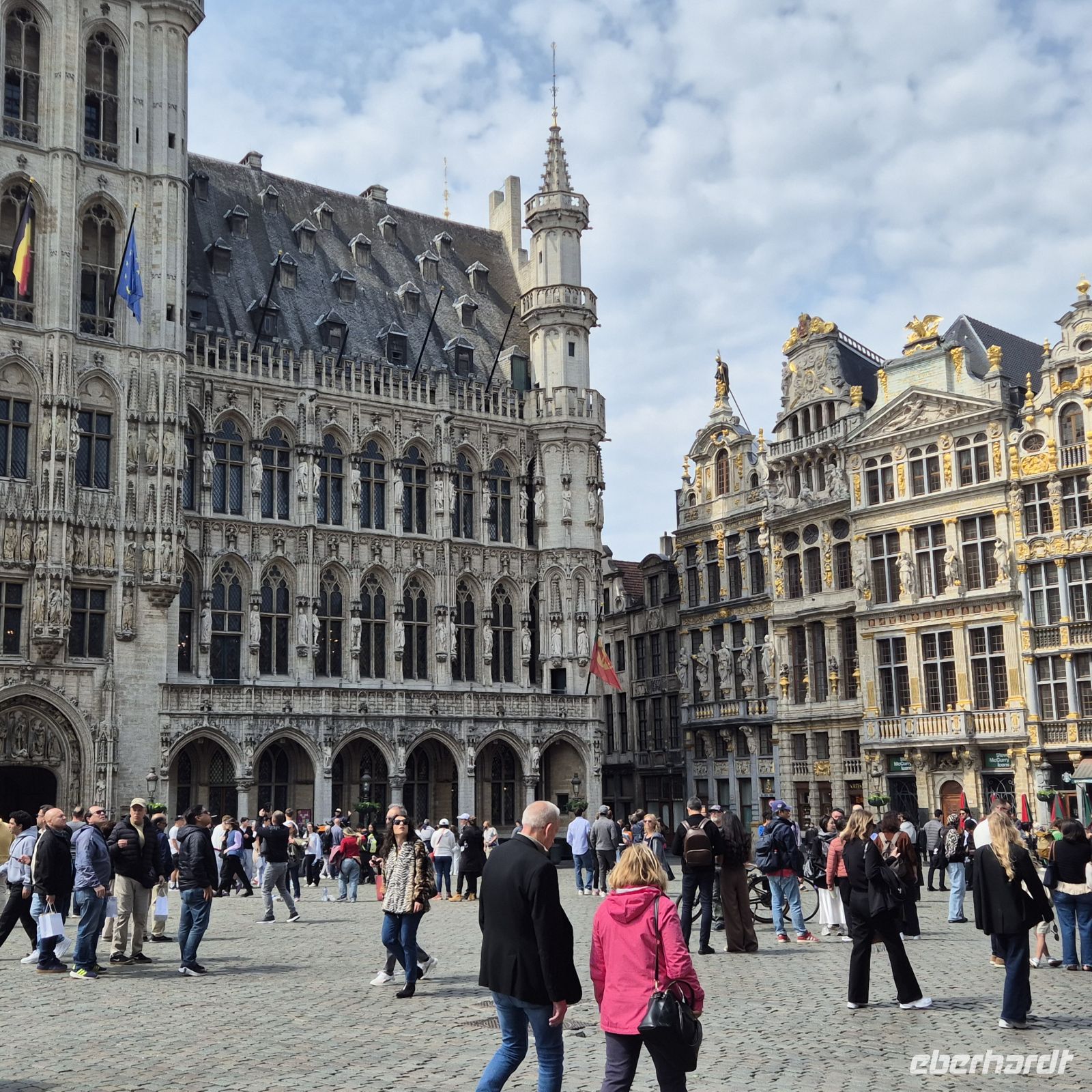 &copy;  (Eberhardt TRAVEL)