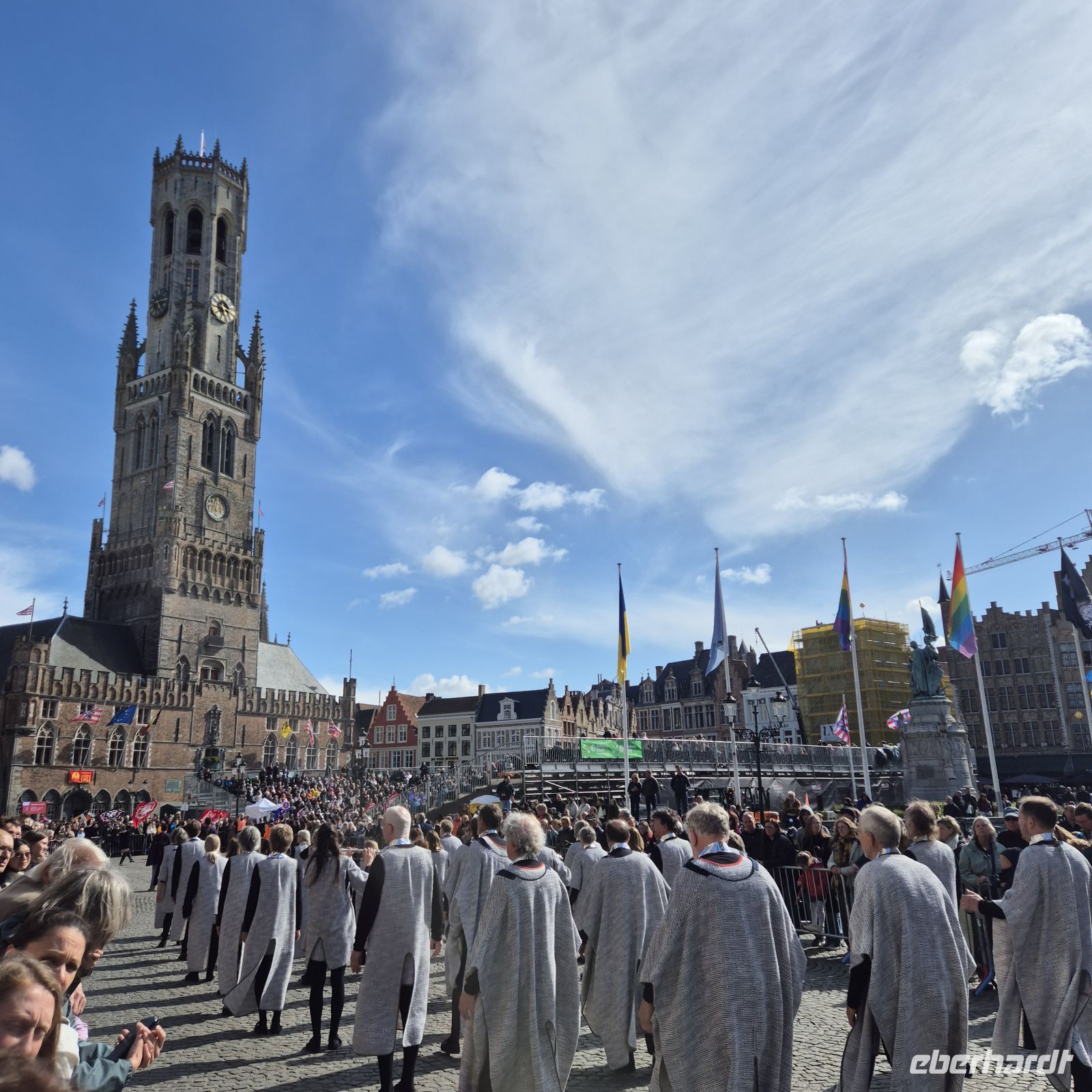 &copy;  (Eberhardt TRAVEL)