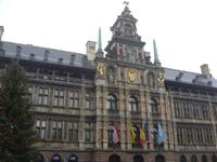 Tag 3 - 2 - Grote Markt von Antwerpen mit Rathaus und GildehÃ€usern (3)