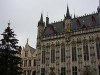 Tag 4 - 6 - Rathausplatz von Brugge (1)