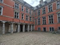 Innenhof von Lavaux Sainte Anne