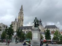 hinter dem Dom