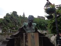 Denkmal für Victor Hugo, Ourbrücke, Vianden, Luxemburg