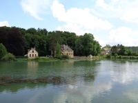 Schloss mit Teich, Orval, Belgien