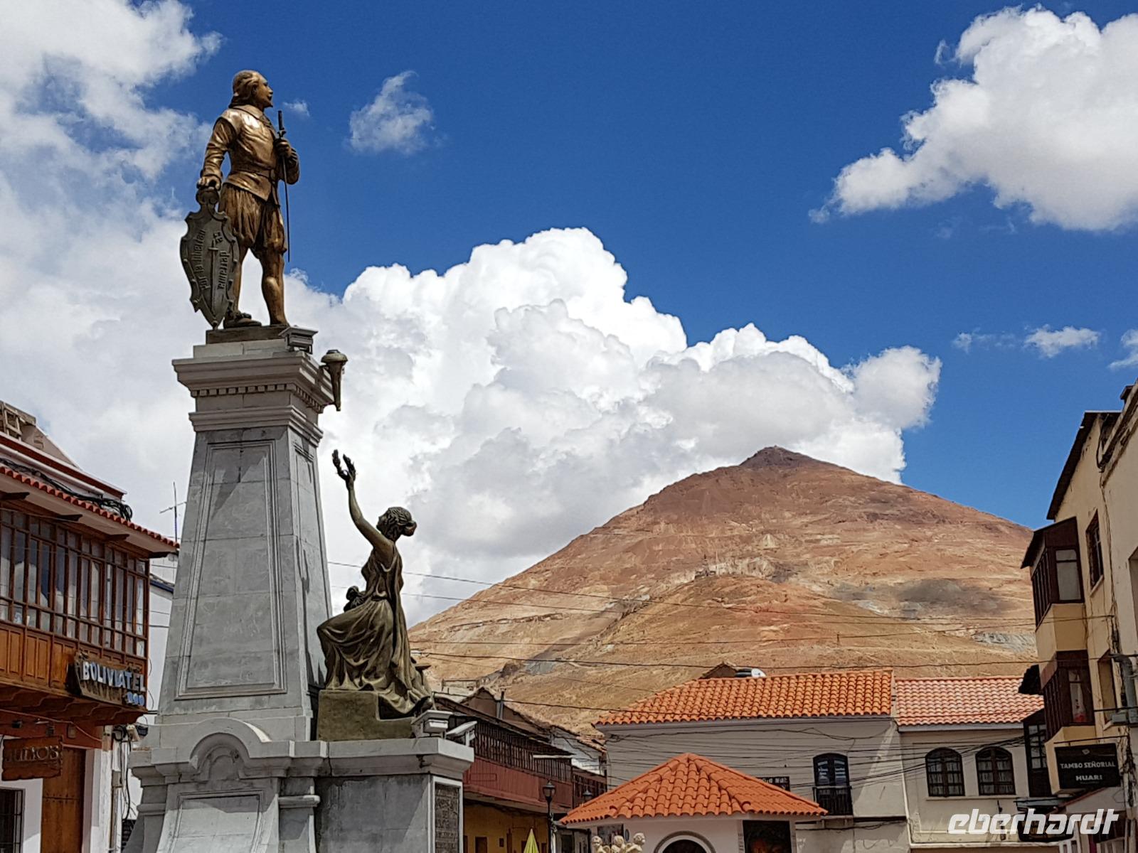 Potosi mit Cerro Rico im Hintergrund (1)