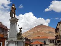 Potosi mit Cerro Rico im Hintergrund (1)