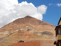 Potosi mit Cerro Rico im Hintergrund (2)