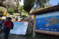 Spaziergang bei der Sonneninsel am Titicaca See mit Inka Treppe (1)