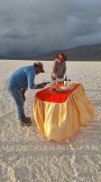 Sundowner am Uyuni Salzsee