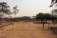 Mitten in der Wildnis - Grenze Simbabwe zu Botswana