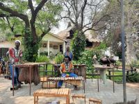 Simbabwe - Vic Falls - Elephants Walk Village