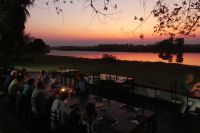 Abendessen in der Thamalakane River Lodge