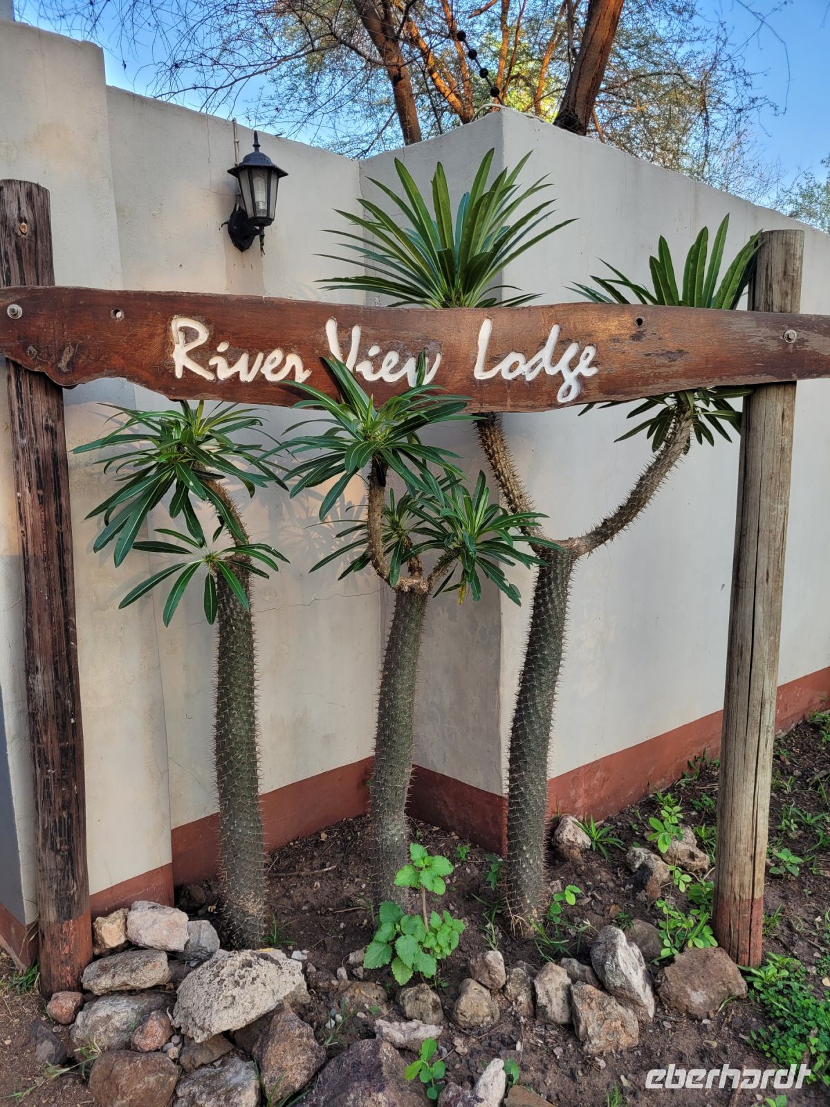 168 River View Lodge