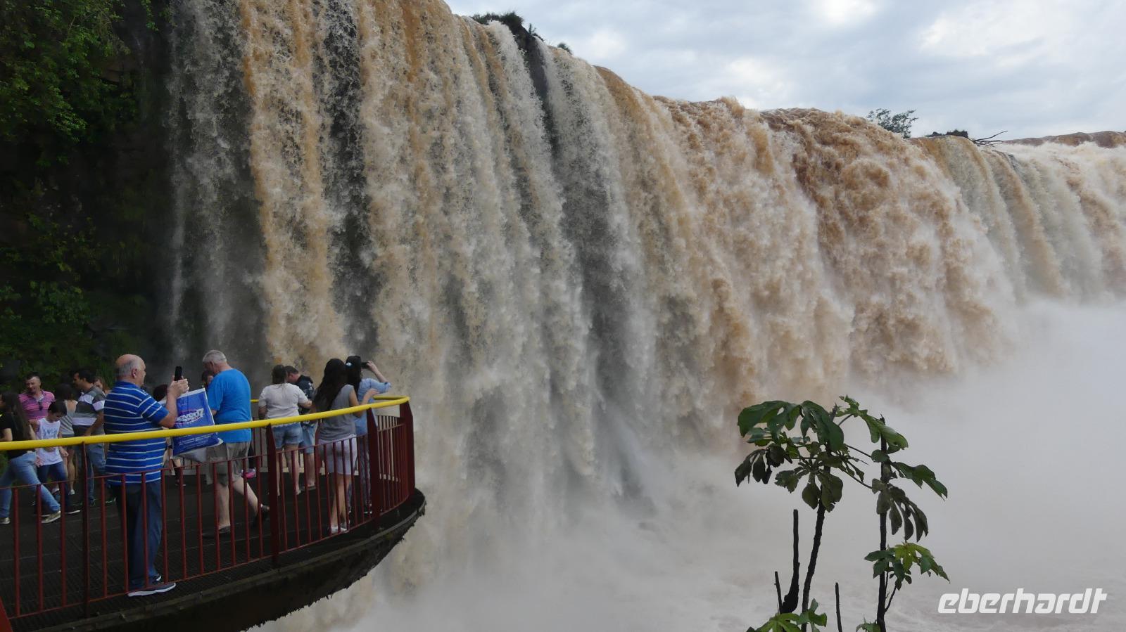 Iguazu-Wasserfälle auf der brasilianischen Seite &ndash; &copy;  (Eberhardt TRAVEL)