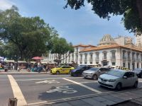 Blick auf den Königspalast und den Flohmarkt am Platz 15. November in Rio de Janeiro