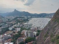 Blick auf den Corcovado mit Christus-Statue bei Auffahrt zum Zuckerhut @Anette Rietz