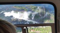 Blick aus dem Heilikopter, Hubschrauber auf die Wasserfälle Iguazu oder Iguacu in Brasilien und Argentinien. Foto: Anette Rietz