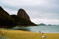 Ein Strand am Fuss des 