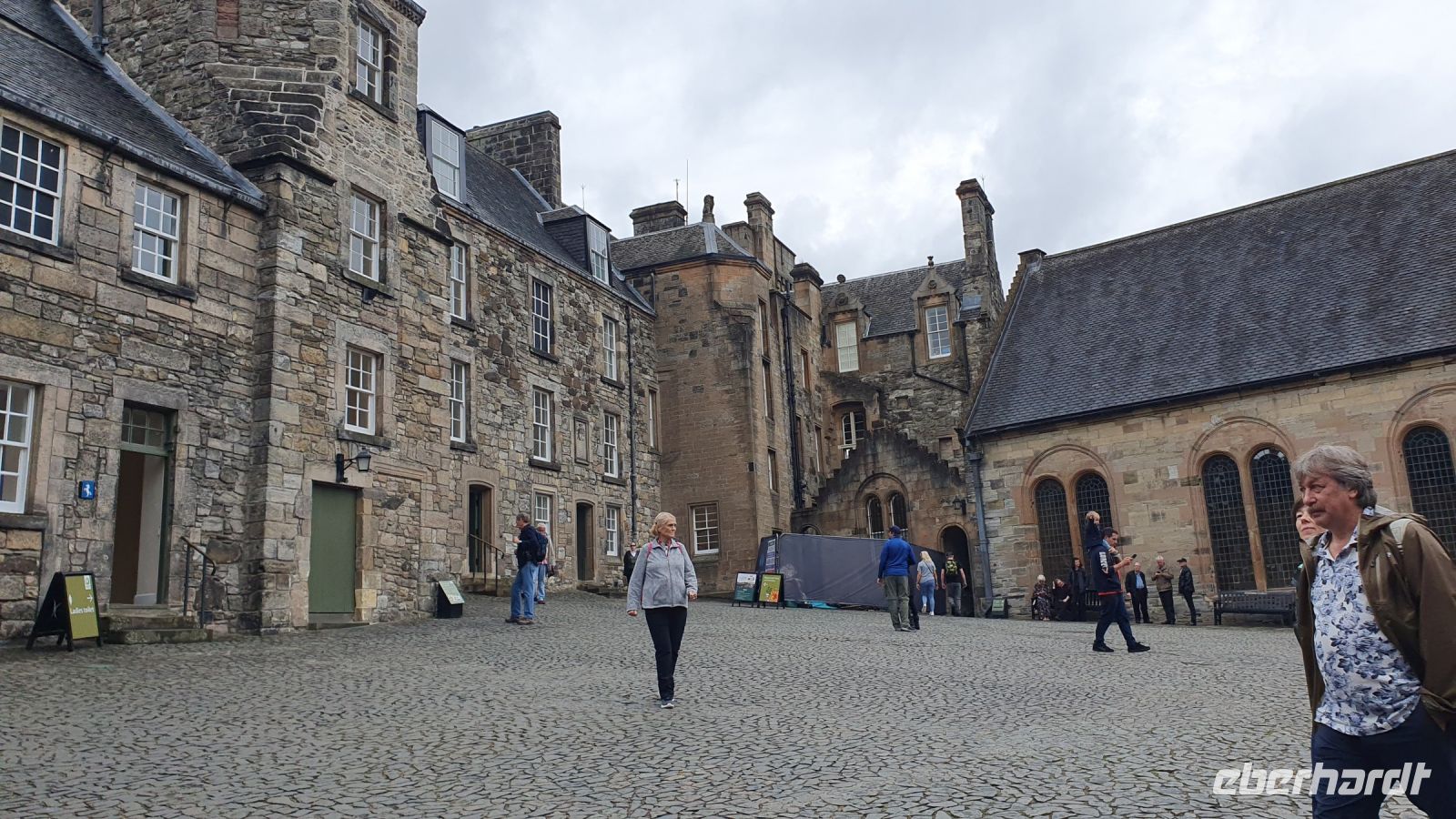 oberer Burghof Stirling Castle 20230823_111505.jpg