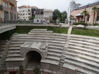 Ausgrabungen vor der Moschee
