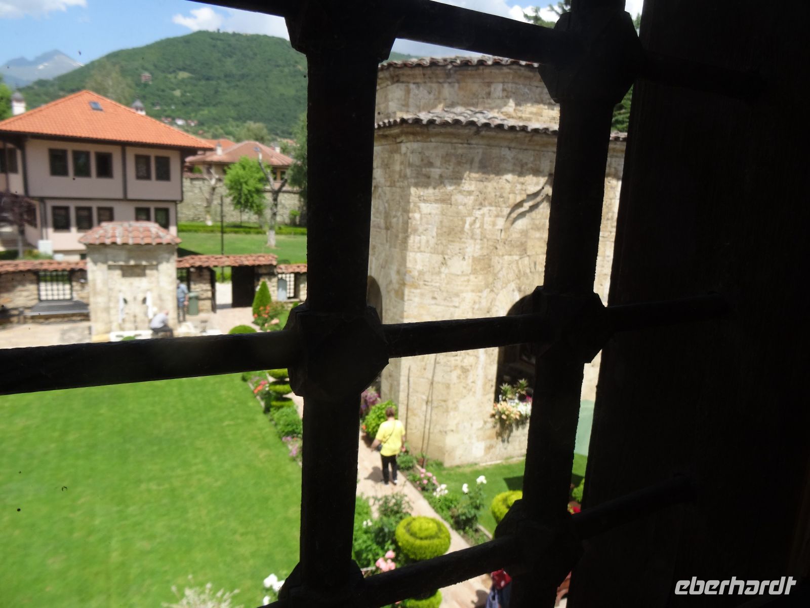 Vorhof der Bunten Moschee in Tetovo