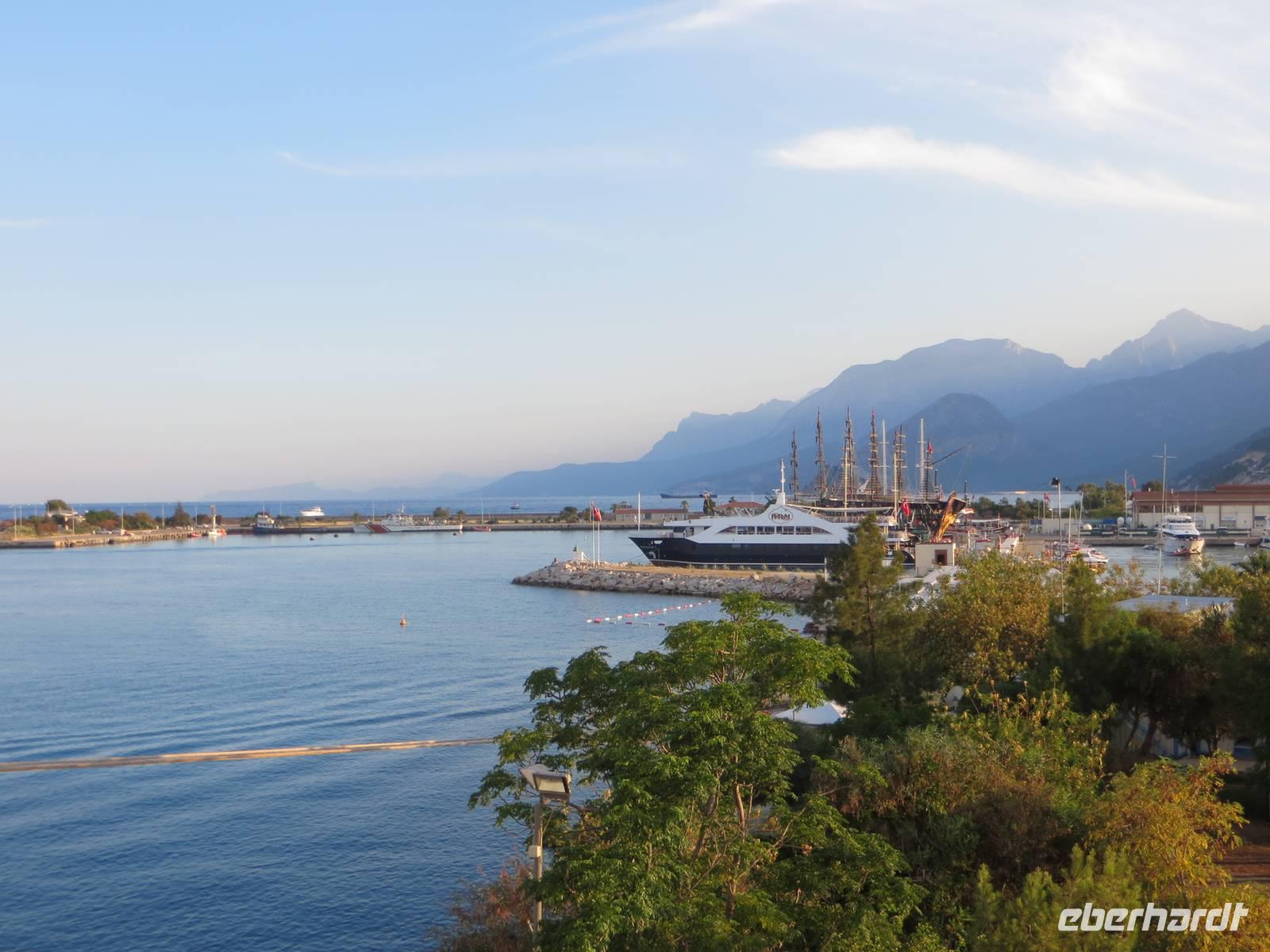 0002 Antalya - Kreuzfahrt Terminal &ndash; &copy;  (Eberhardt TRAVEL)