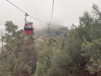 Auffahrt mit der Gondelbahn zum Berg San Christobal
