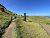 Rundgang am Steinbruch Ranu Raraku